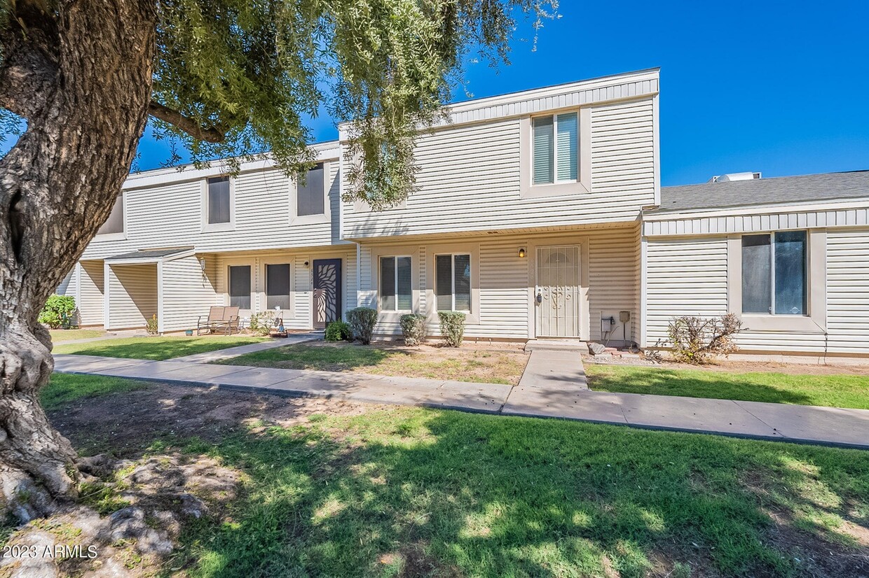 Foto principal - 6526 S McAllister Ave