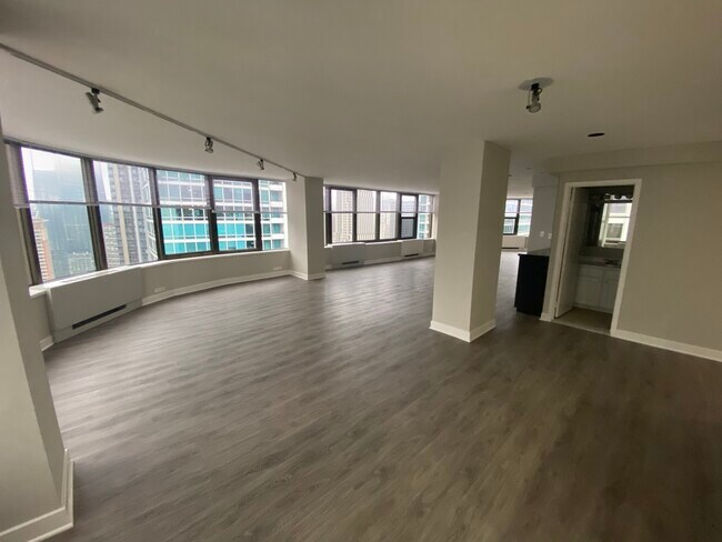 Foto del edificio - 333 E Ontario St