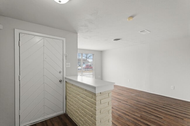 Foto del edificio - 414 Grantham Rd