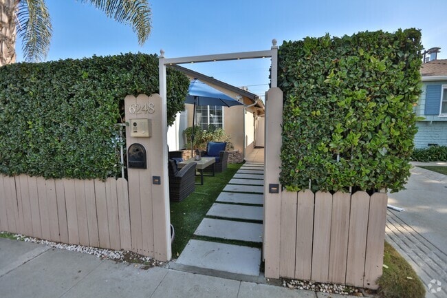 Building Photo - 6248 Aura Ave