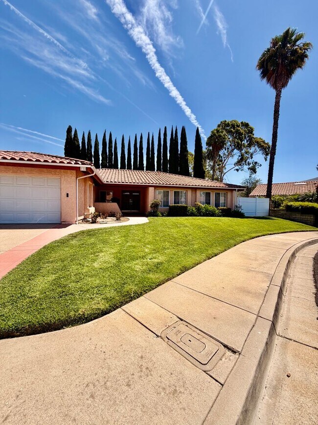 Building Photo - 228 Eagleview Pl