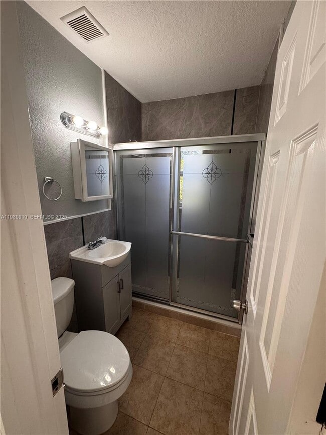 Foto del edificio - 3753 SW 26th Terrace