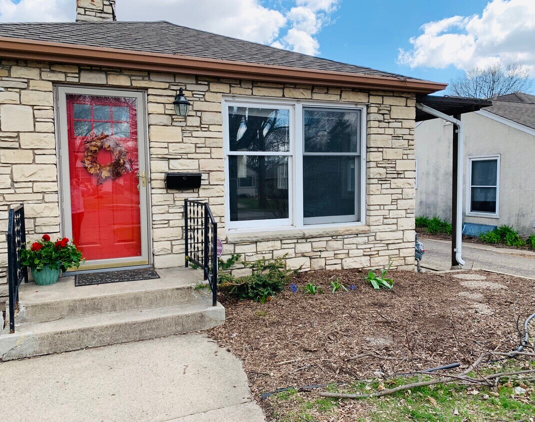 Primary Photo - 3607 Kipling Ave