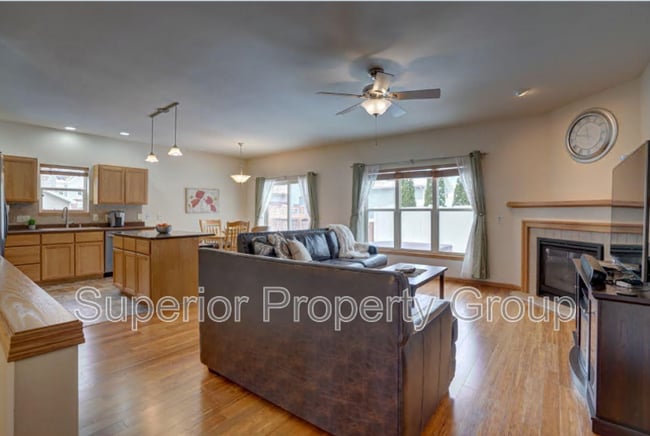 Foto del edificio - 238 Wind Stone Dr