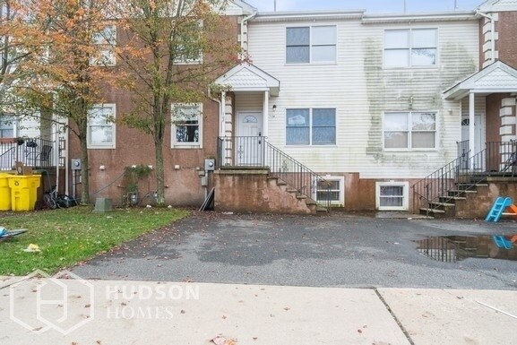 Primary Photo - 106 Elmhurst Blvd