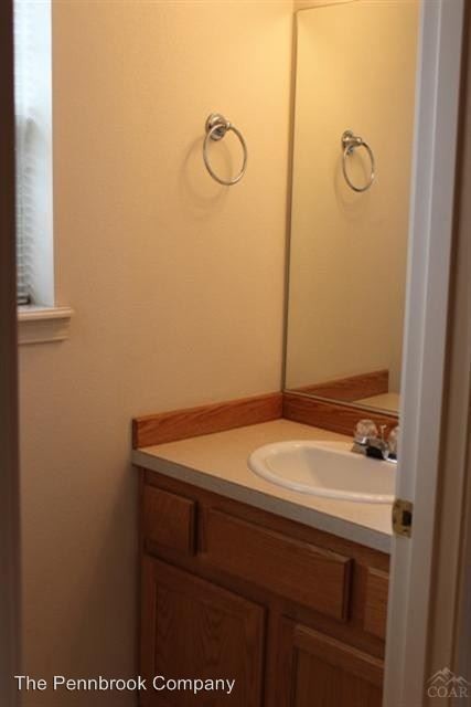 Foto del edificio - 2541 NW Cedar Ave