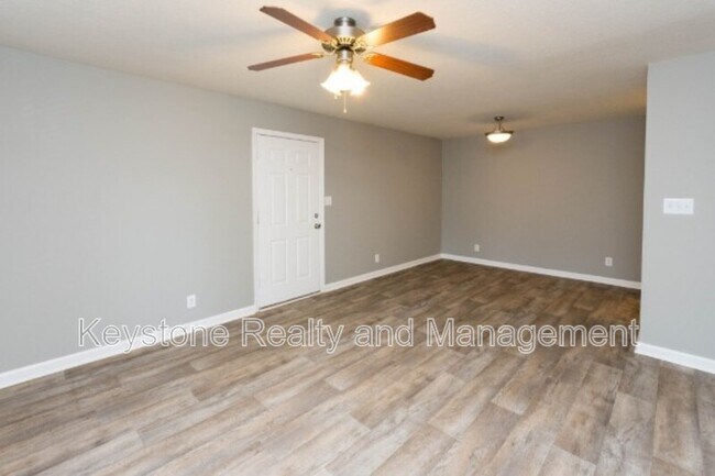 Building Photo - 3301 Royster Ln