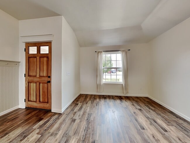 Building Photo - 2816 Sun Berry Way