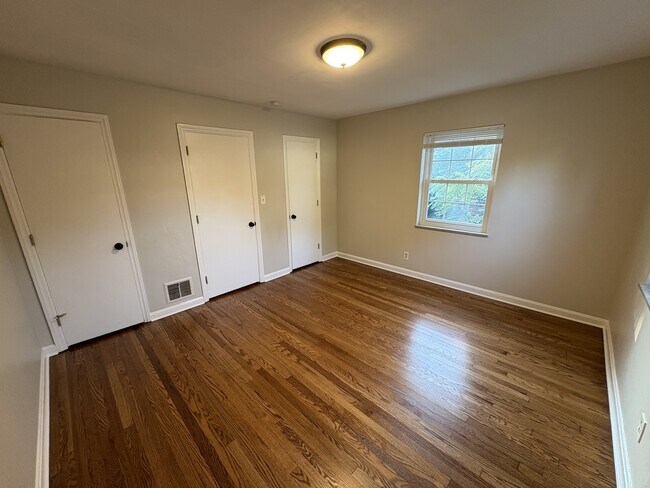 Foto del edificio - 54 Woodlawn Ave