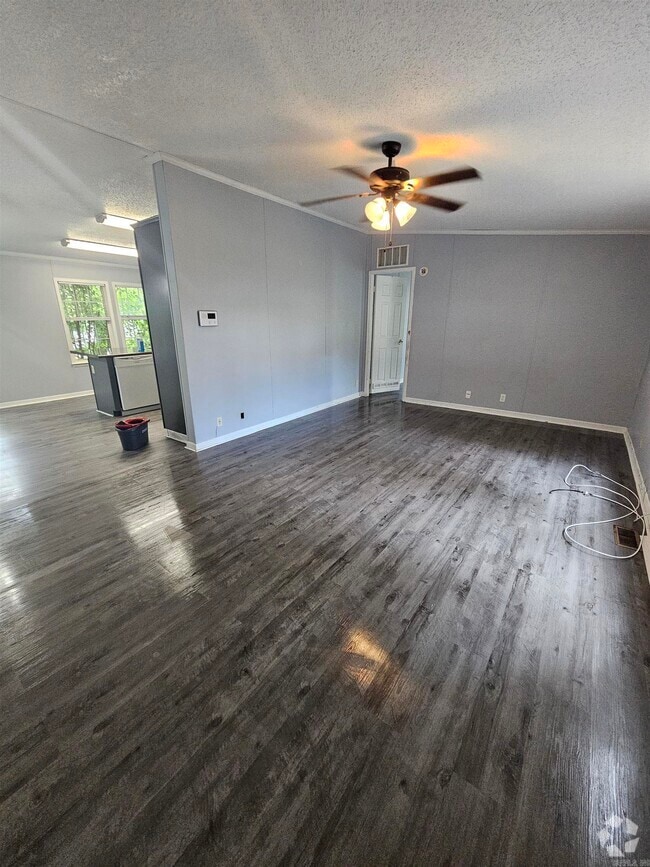 Building Photo - 3345 Confederate Dr