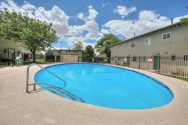 Piscina - Nob Hill