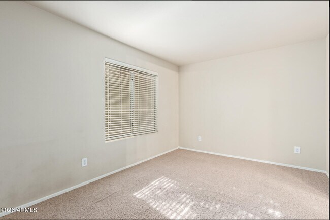 Foto del edificio - 900 S 94th St
