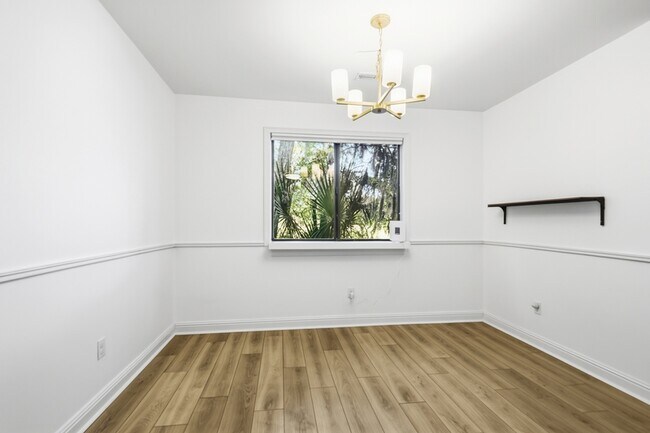 Foto del edificio - 1174 Village Creek Ln