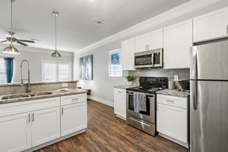 Building Photo - Covey Homes Greystone