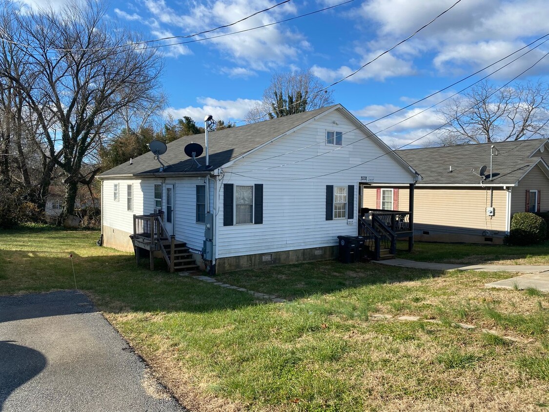 Photo - 107 Hood Street