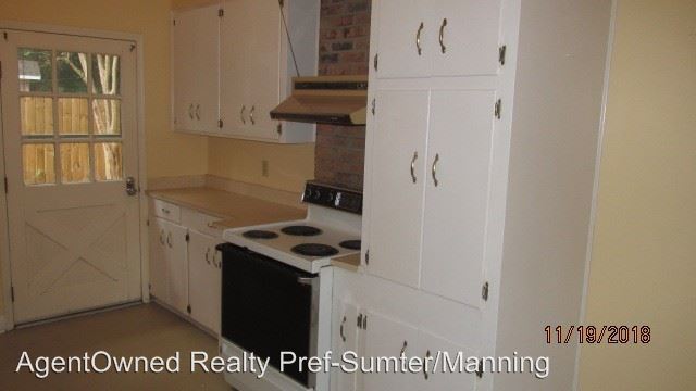 Building Photo - 2 br, 1 bath House - 44 S Church St