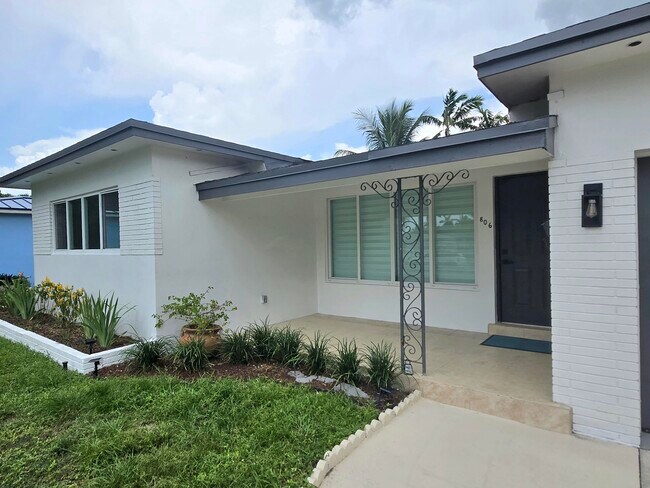 Foto del edificio - 806 N 31st Ct
