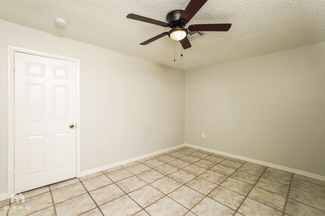 Foto del edificio - 6009 Applegate Dr