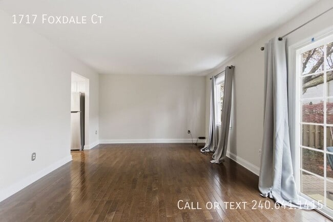 Foto del edificio - 1717 Foxdale Ct