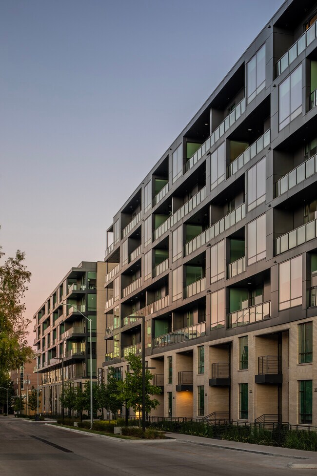 Foto del edificio - The Crescent Residences