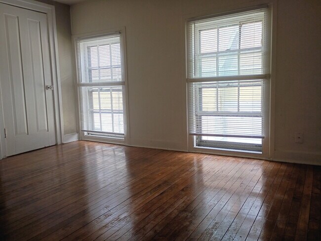 Foto del edificio - 834 65th St
