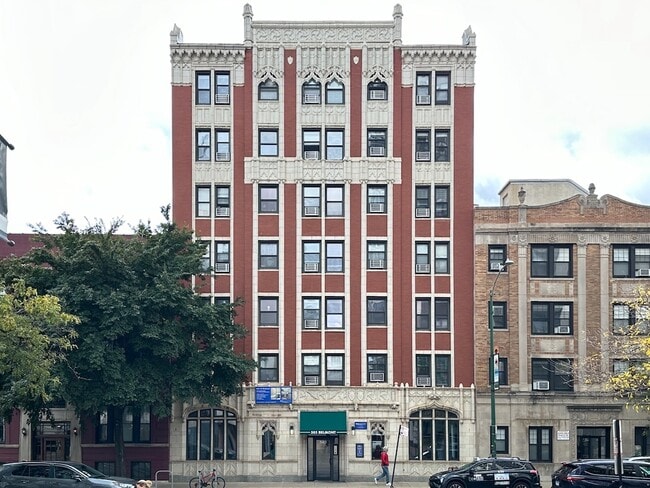Building Photo - 510 W Belmont Ave