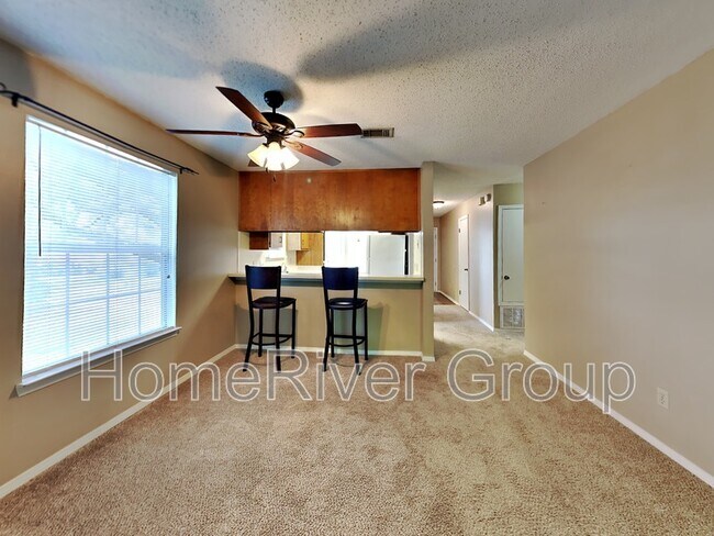 Foto del edificio - 2813 Langley Ave