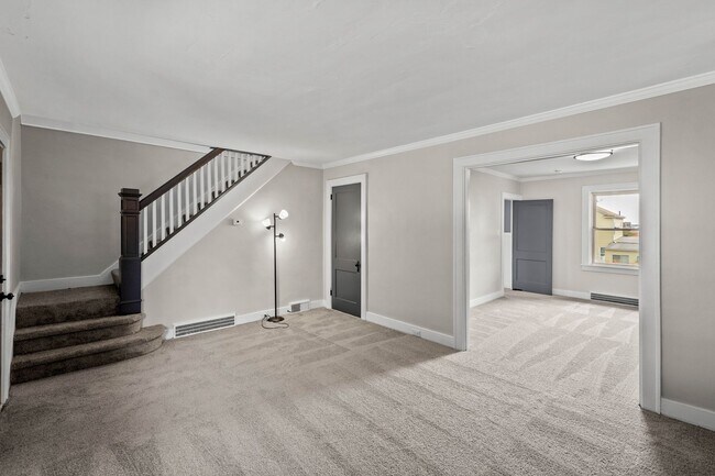 Foto del edificio - Spacious 3 bedroom home in Mt. Oliver available Feb 15!