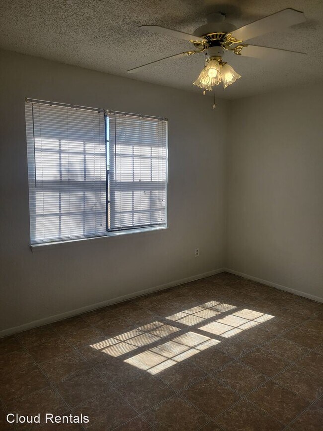 Building Photo - 3 br, 1 bath House - 1316 Coronado Rd