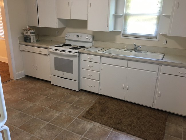 Foto del edificio - 218 Granby Park Dr