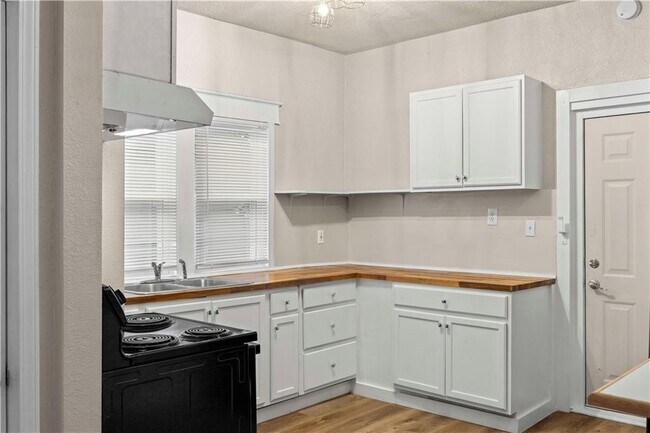 Foto del edificio - 2319 Norton Ave