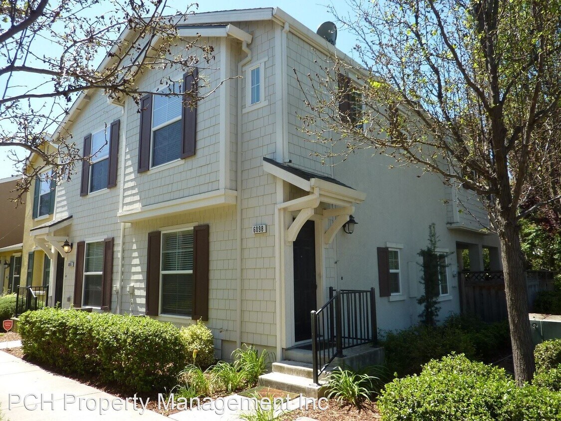 Primary Photo - 3 br, 2.5 bath House - 6098 Camden Circle