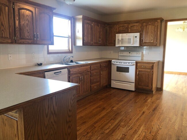 Building Photo - 3713 Stonewall Ct
