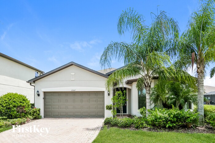 Foto principal - 2557 Running Oak Ct