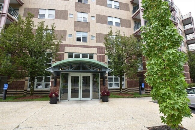 Foto del edificio - 273 Cambridge Rd