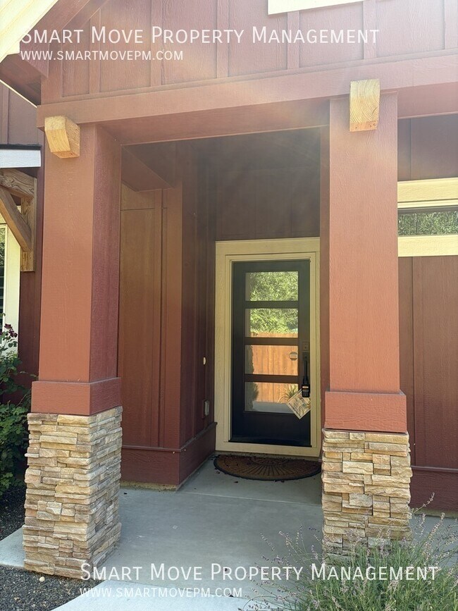Foto del edificio - 2463 N Ashgrove Ln