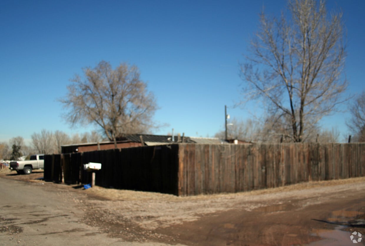 Building Photo - 13060 N Highland Cir
