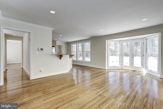 Foto del edificio - 8006 Aberdeen Rd