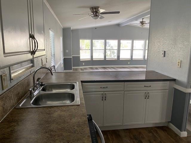 Foto del edificio - 927 Sun Acres Ln