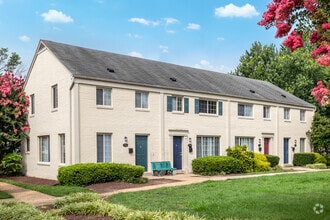 Building Photo - Brookville Townhomes
