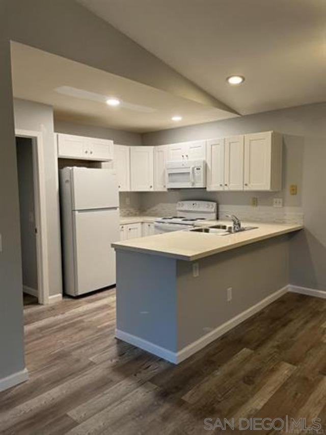 Building Photo - 2425 Cranston Dr