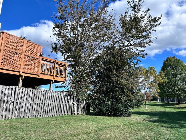 Building Photo - 15101 Callohan Ct