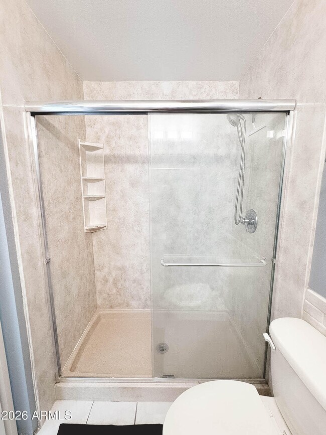 Foto del edificio - 8055 E Thomas Rd