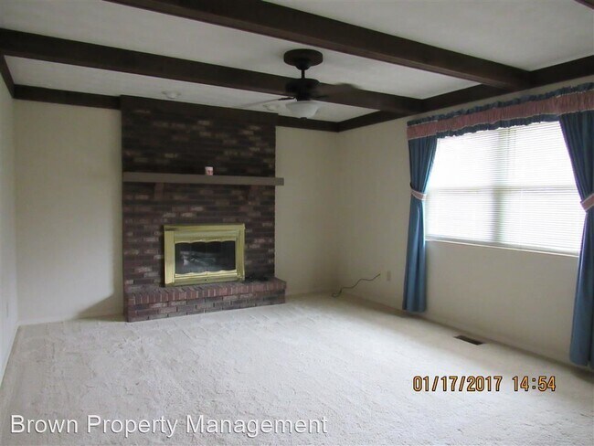 Building Photo - 3 br, 2 bath House - 20 Marilyn Circle