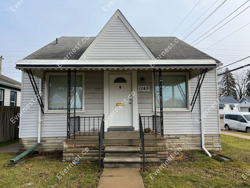 1145 10th St, Wyandotte, MI 48192 House Rental in Wyandotte, MI