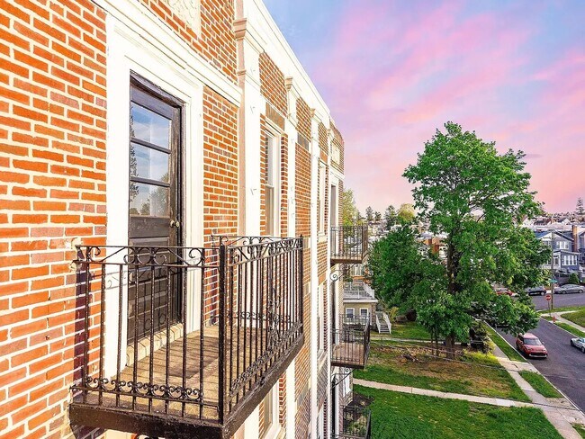 Foto del edificio - 2217 N 51st St