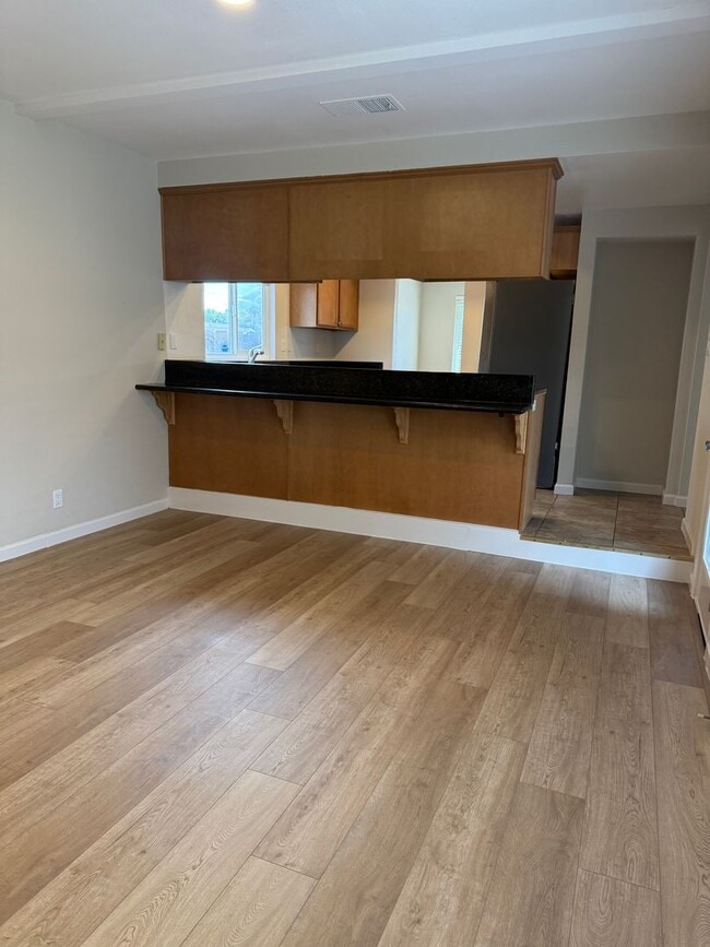 Foto del edificio - 1816 Boxwood Dr