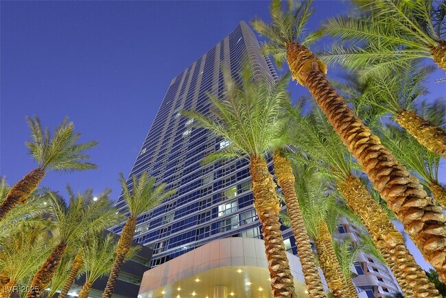 Building Photo - 4471 Dean Martin Dr