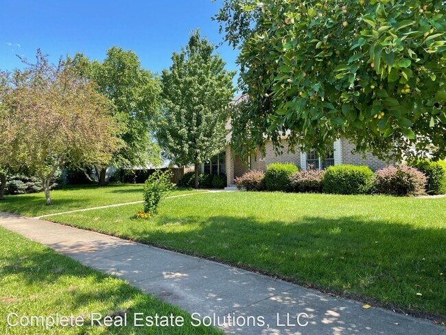 Building Photo - 3 br, 2.5 bath House - 2043 Parkside Dr.