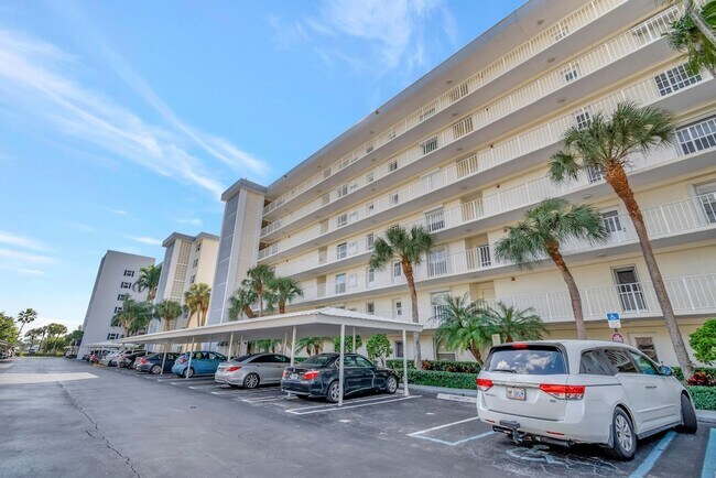 Foto del edificio - 1 Harbourside Dr